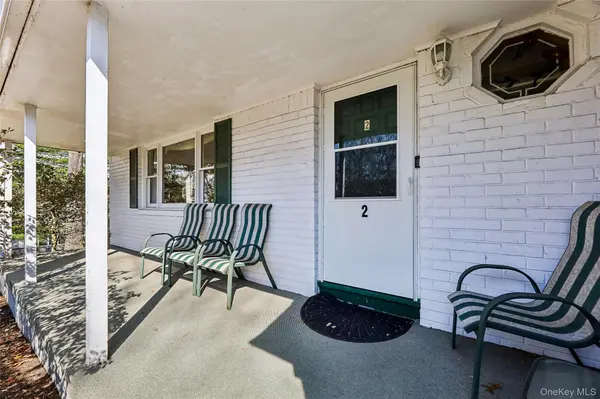 2 Barbara LN, Monsey, NY 10952