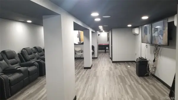 122-14 Sutphin BLVD, Jamaica, NY 11434