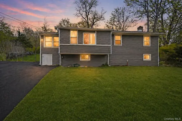 19 Beverly TRL, Monroe, NY 10950
