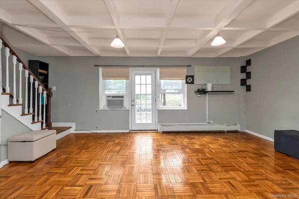 14908 Union TPKE #19C, Kew Garden Hills, NY 11367