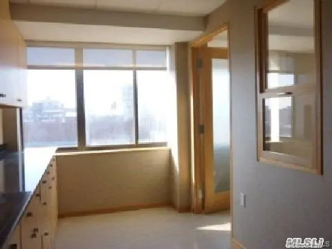 136-40 39th AVE #6A, Flushing, NY 11354