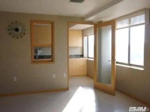 136-40 39th AVE #6A, Flushing, NY 11354
