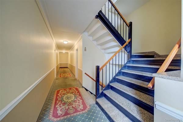 112-50 78th AVE #1N, Forest Hills, NY 11375