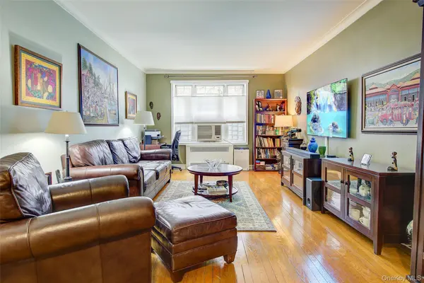 112-50 78th AVE #1N, Forest Hills, NY 11375