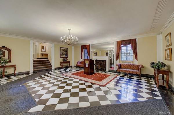112-50 78th AVE #1N, Forest Hills, NY 11375