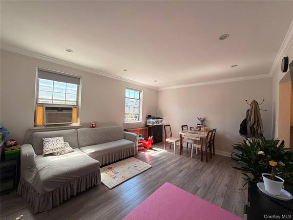 138-22 78th AVE #40F, Kew Garden Hills, NY 11367