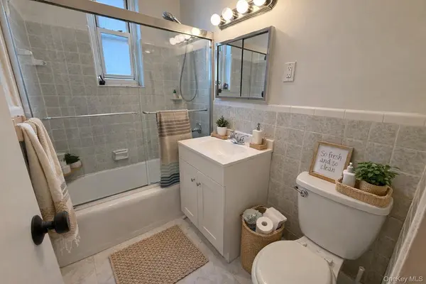 133 Beach 120th ST #2C, Rockaway Beach, NY 11694