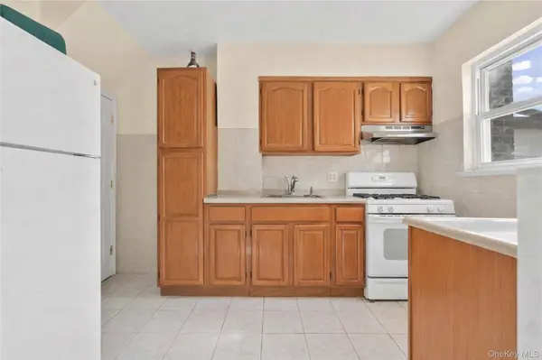 136-76 71st RD, Kew Garden Hills, NY 11367