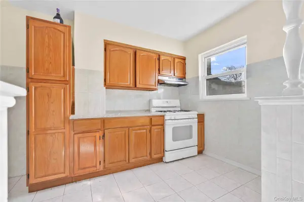 136-76 71st RD, Kew Garden Hills, NY 11367