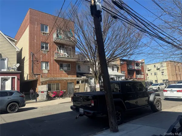 100-11 40th RD, Corona, NY 11368