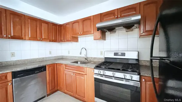 6434 Grand Central Pkwy #3D, Forest Hills, NY 11375