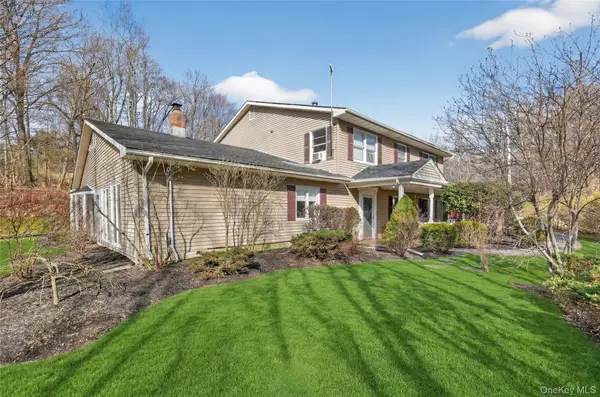 155 Roselawn RD, Highland Mills, NY 10930