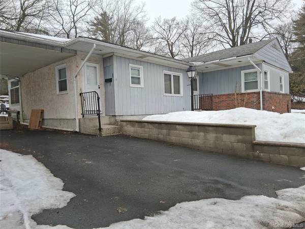 18 York Avenue, Highland Falls, NY 12701