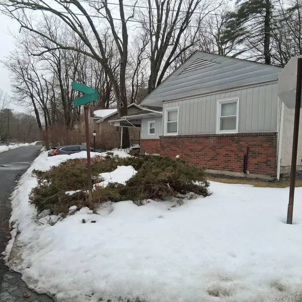 18 York Avenue, Highland Falls, NY 12701