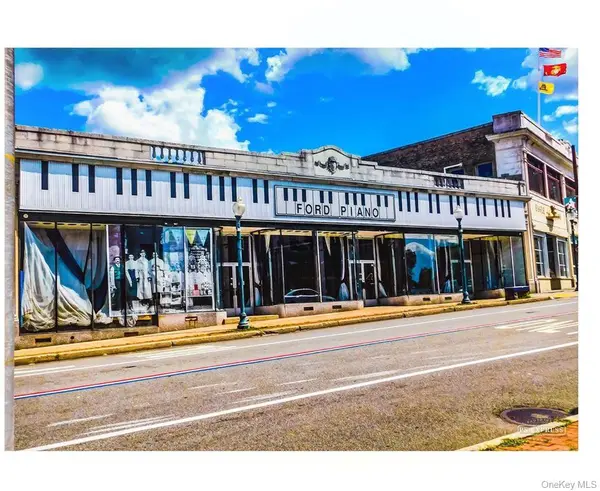 15 S Division ST, Peekskill, NY 10566