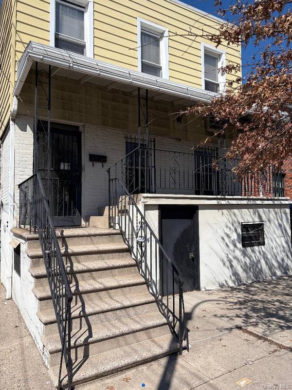 23-84 33rd, Astoria, NY 11105