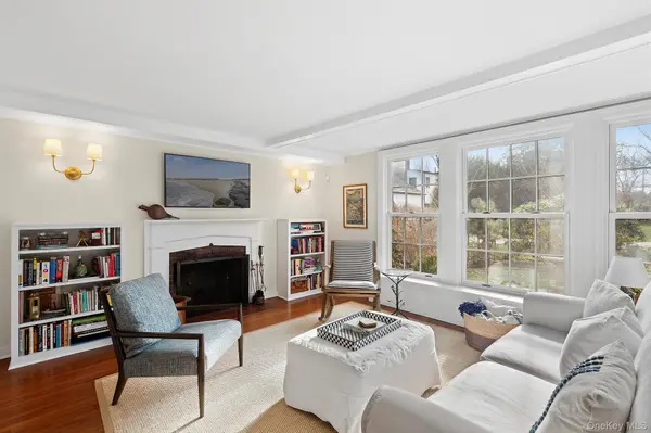 393 Hill ST, Southampton, NY 11968