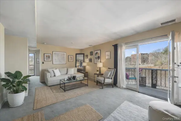 37 Harbor LN #2A, New Rochelle, NY 10805