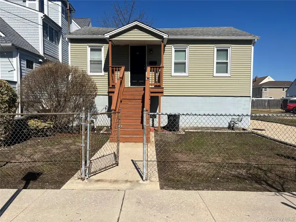 36 Casino ST, Freeport, NY 11520