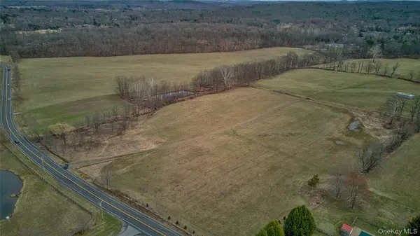 2010 Salt Point Turnpike, Pleasant Valley, NY 12569