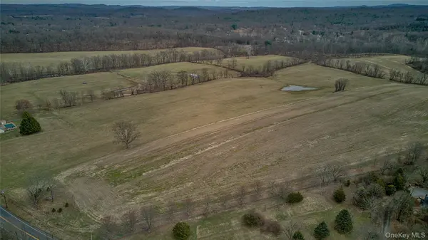 2010 Salt Point Turnpike, Pleasant Valley, NY 12569