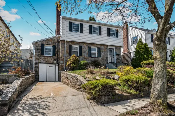 31 Emmett PL, Yonkers, NY 10703