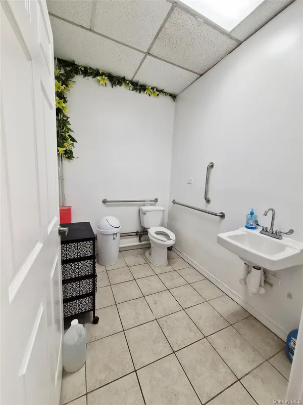55 Broadway #STE B, Hicksville, NY 11801