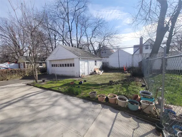 22726 113th DR, Queens Village, NY 11429