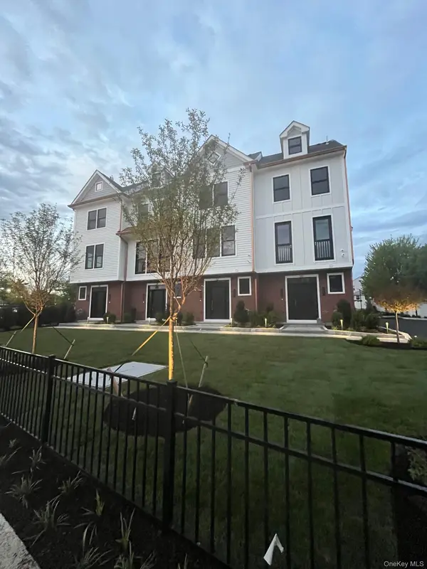42 Andrews LN, Sleepy Hollow, NY 10591