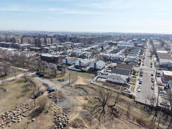 82-22 S Conduit AVE, Howard Beach, NY 11414
