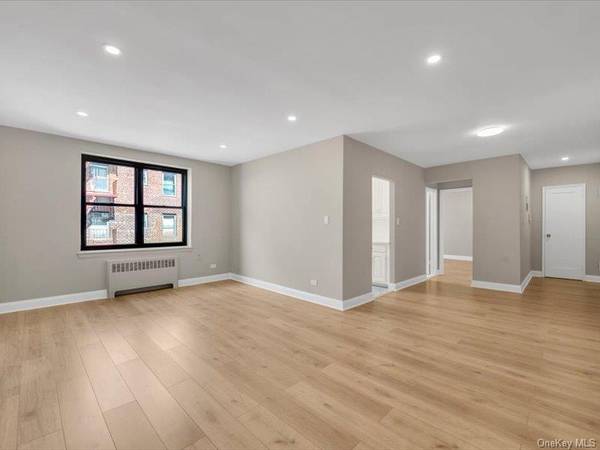 88-09 Northern Blvd BLVD #505, Jackson Heights, NY 11372