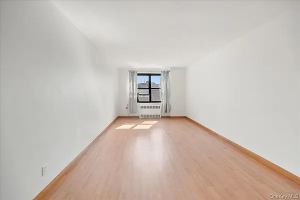 25-40 Union ST #3F, Flushing, NY 11354