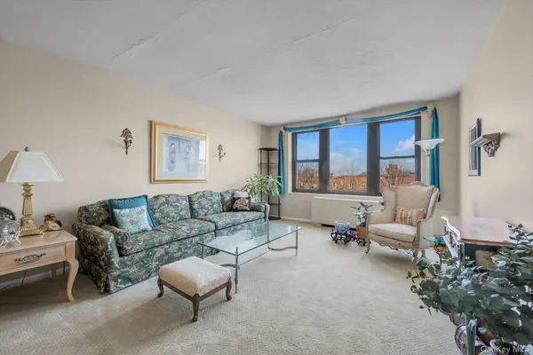 18-35 Corporal Kennedy ST #6D, Bayside, NY 11360