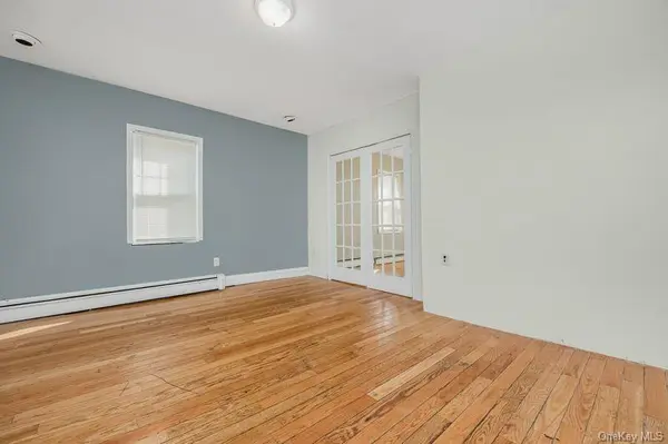 16 Mackey AVE, Port Washington, NY 11050