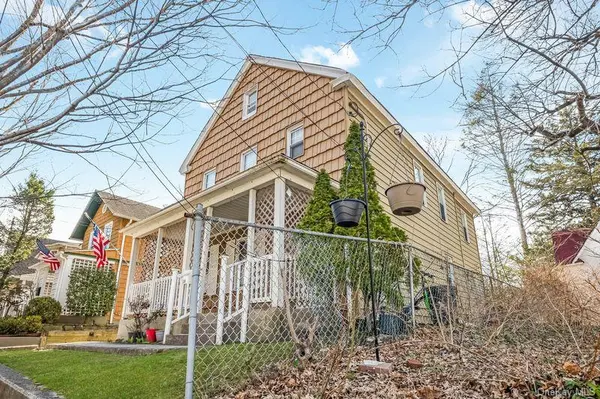 16 Mackey AVE, Port Washington, NY 11050