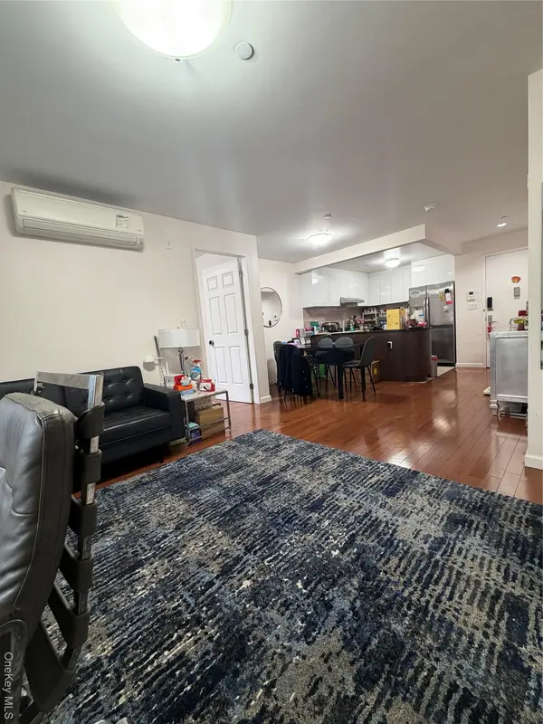 13646 41st AVE #2E, Flushing, NY 11355