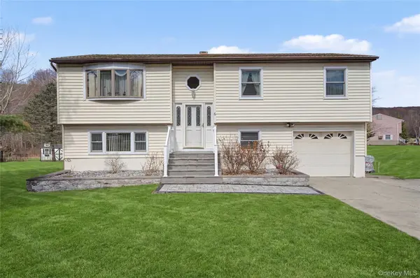 6 Adams CT, Monroe, NY 10950
