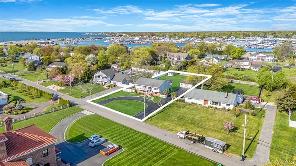 146 Awixa AVE, Bay Shore, NY 11706