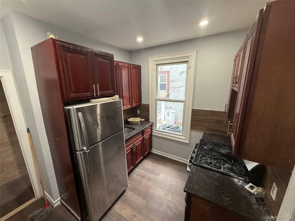 21157 Jamaica AVE #2F, Queens Village, NY 11428