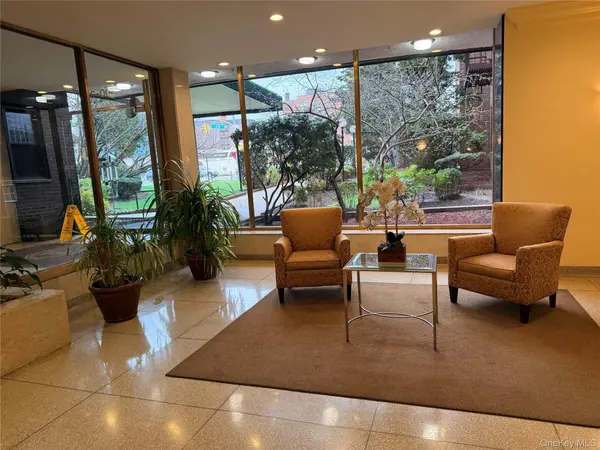100-25 Queens BLVD #3JJ, Forest Hills, NY 11375