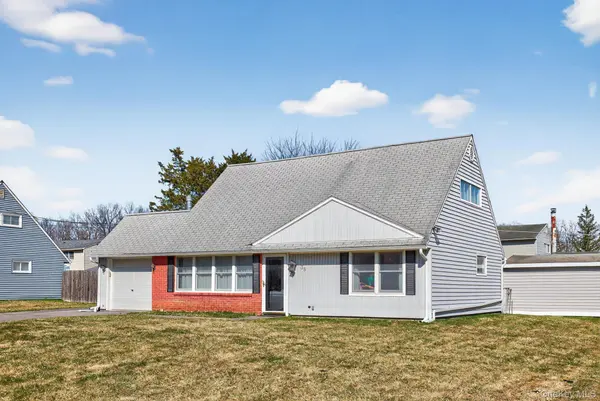 38 Dunwoodie DR, Kingston, NY 12401
