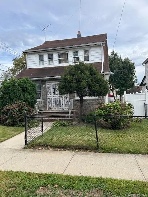 204-20 104th AVE, Saint Albans, NY 11412