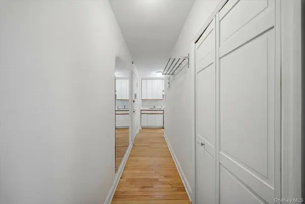 6692 Selfridge ST #4F, Forest Hills, NY 11375