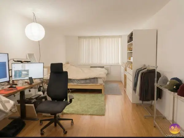 11817 Union TPKE #14J, Forest Hills, NY 11357