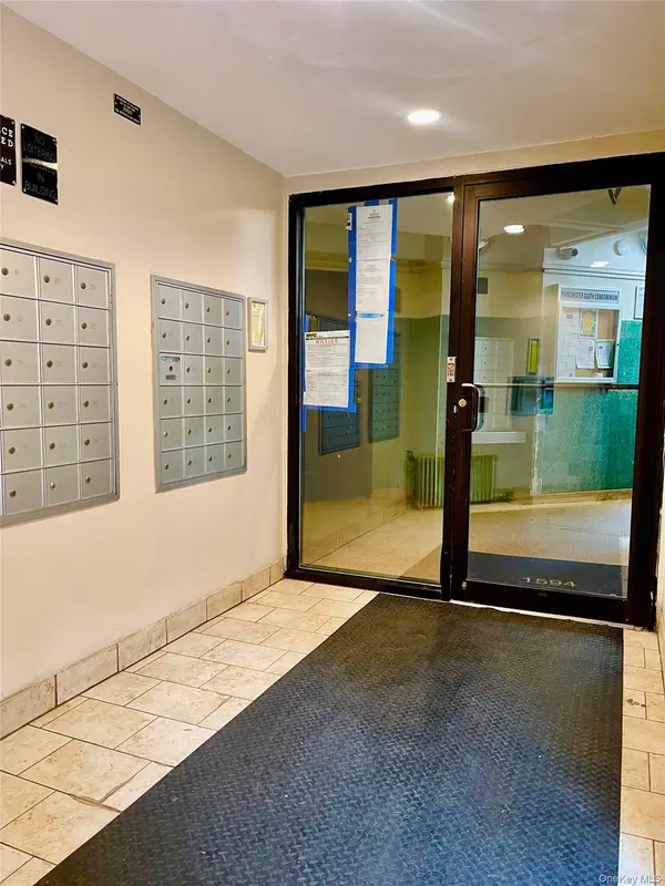1594 Metropolitan AVE #TD, Bronx, NY 10462