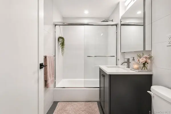 31-41 29th ST #3B, Astoria, NY 11106