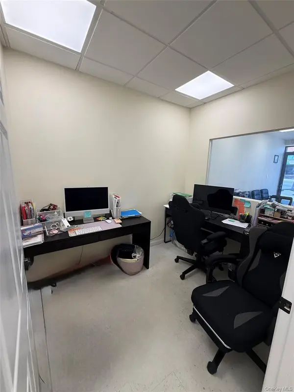 681 Hempstead TPKE, Franklin Square, NY 11010