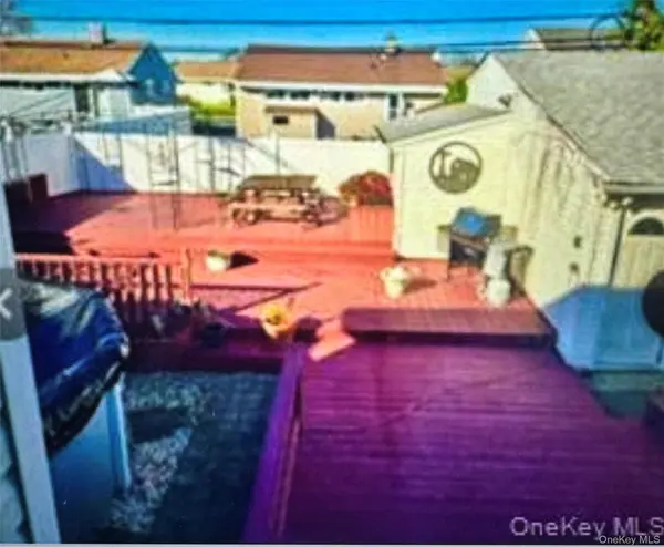 68 Howard AVE, Freeport, NY 11520