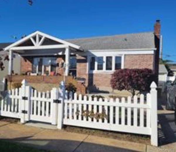 68 Howard AVE, Freeport, NY 11520