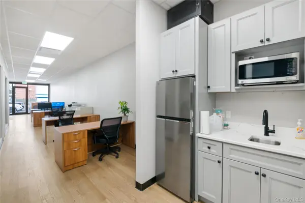 22024 Hempstead AVE, Queens Village, NY 11429